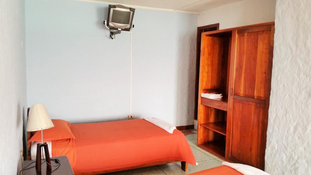 Hostal Estrella De Mar بويرتو أيورا المظهر الخارجي الصورة